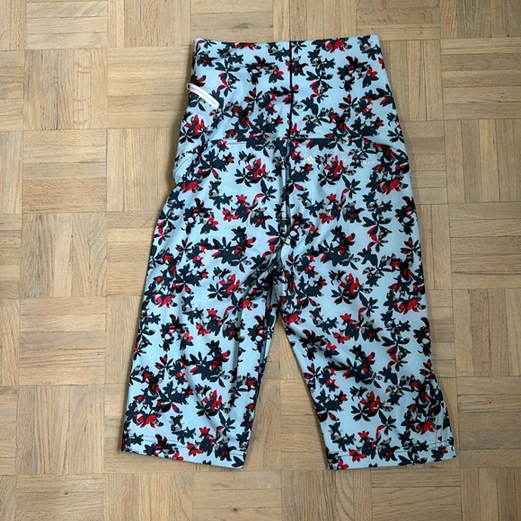 adidas by Stella McCartney TruePurpose floral-print cycling shorts – Blue - Picture 4 of 10